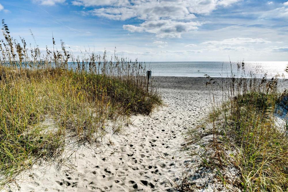 Serene Oak Island Home with Private Saltwater Pool!